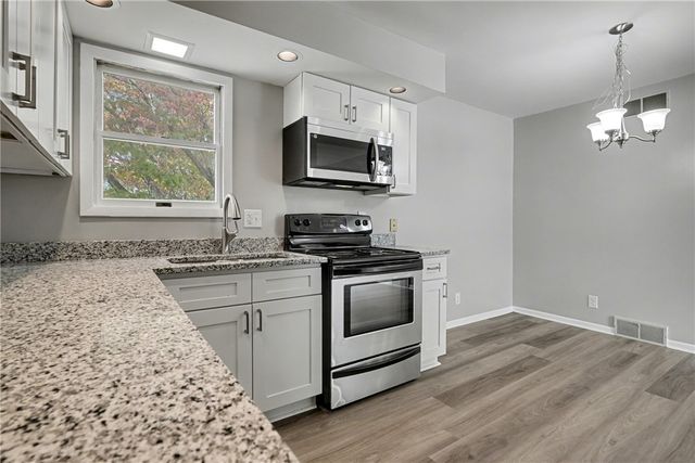 841 E Lutton St, New Castle, PA 16101