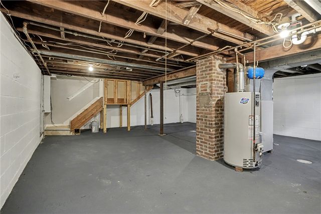 841 E Lutton St, New Castle, PA 16101