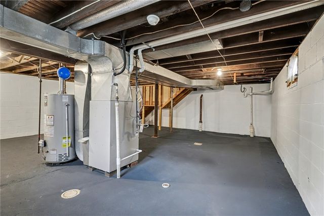 841 E Lutton St, New Castle, PA 16101