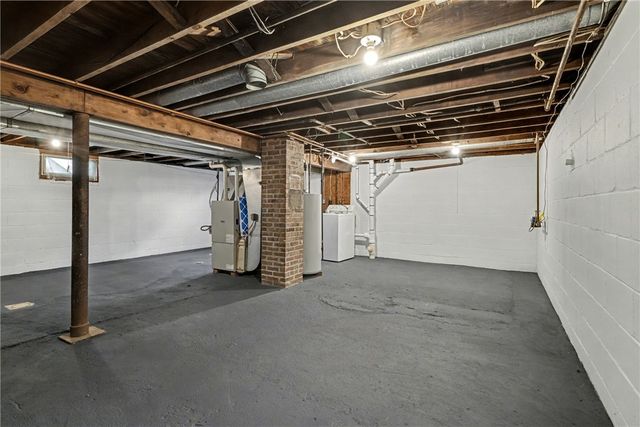 841 E Lutton St, New Castle, PA 16101