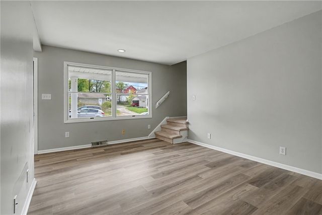 841 E Lutton St, New Castle, PA 16101