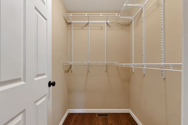 302 Swiper Dr, Smithville, TN 37166