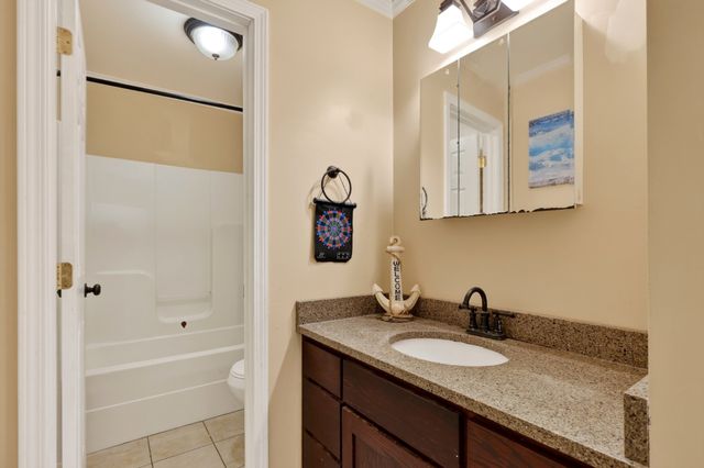 302 Swiper Dr, Smithville, TN 37166