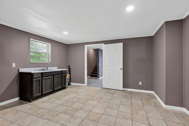 302 Swiper Dr, Smithville, TN 37166