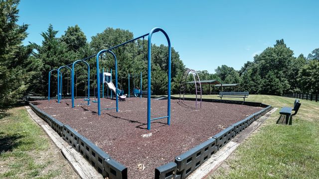 302 Swiper Dr, Smithville, TN 37166