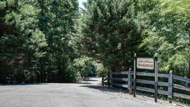302 Swiper Dr, Smithville, TN 37166