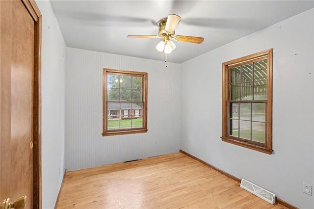 16408 E 40th Street, Independence, MO 64055