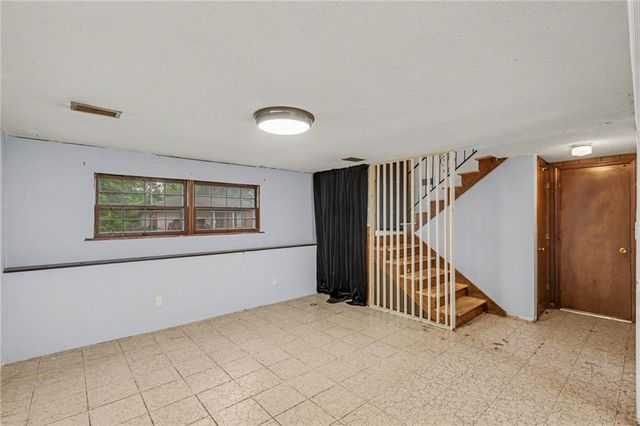 16408 E 40th Street, Independence, MO 64055