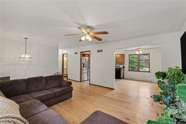 16408 E 40th Street, Independence, MO 64055