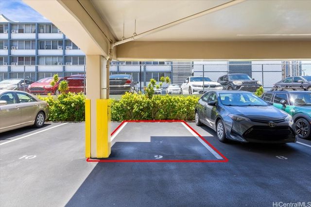 929 Ahana Street 303, Honolulu, HI 96814