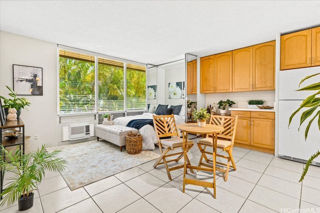 929 Ahana Street 303, Honolulu, HI 96814