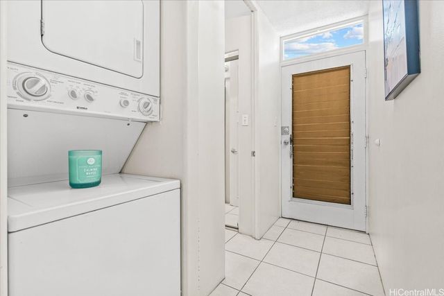 929 Ahana Street 303, Honolulu, HI 96814