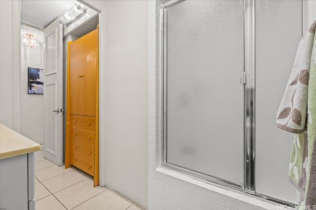 929 Ahana Street 303, Honolulu, HI 96814