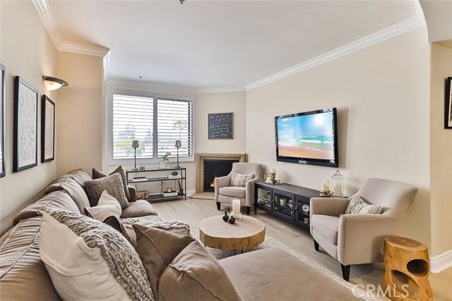 4724 Kester Avenue 404, Sherman Oaks, CA 91403