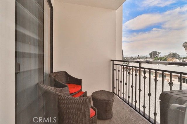 4724 Kester Avenue 404, Sherman Oaks, CA 91403