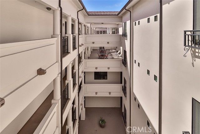 4724 Kester Avenue 404, Sherman Oaks, CA 91403