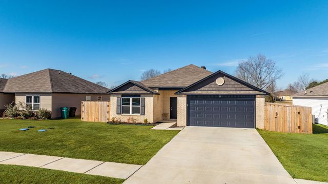 27 Farmhouse Circle, Vilonia, AR 72173