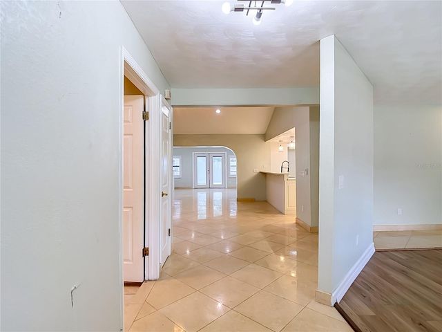 4608 APPLE RIDGE LANE, Tampa, FL 33624