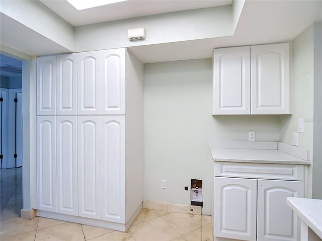 4608 APPLE RIDGE LANE, Tampa, FL 33624