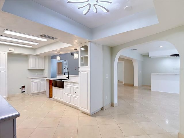 4608 APPLE RIDGE LANE, Tampa, FL 33624