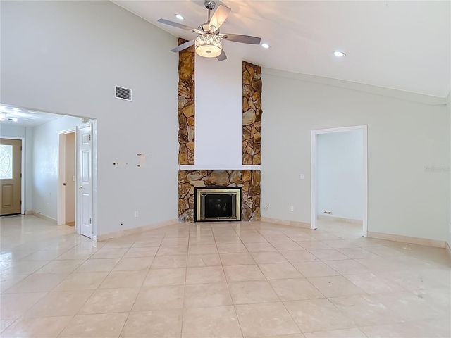 4608 APPLE RIDGE LANE, Tampa, FL 33624