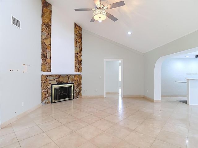4608 APPLE RIDGE LANE, Tampa, FL 33624