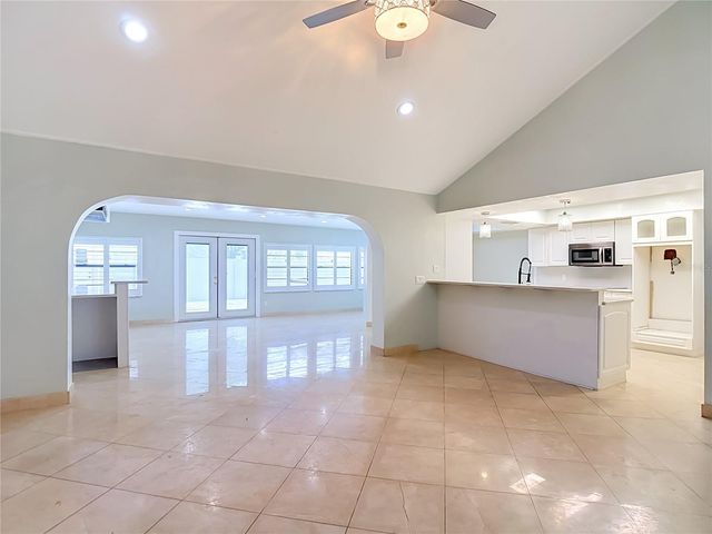 4608 APPLE RIDGE LANE, Tampa, FL 33624