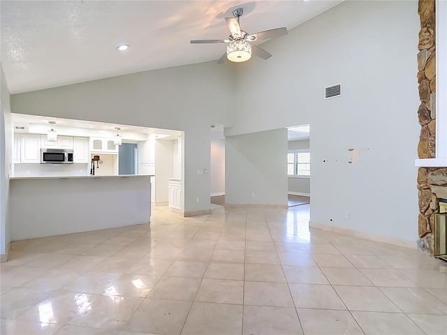 4608 APPLE RIDGE LANE, Tampa, FL 33624