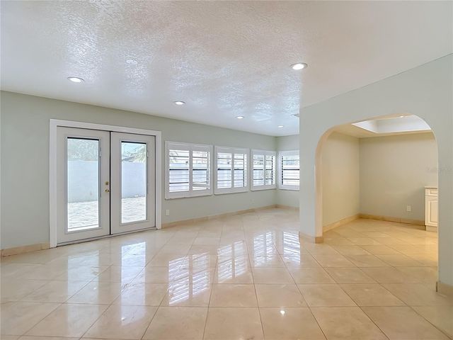 4608 APPLE RIDGE LANE, Tampa, FL 33624