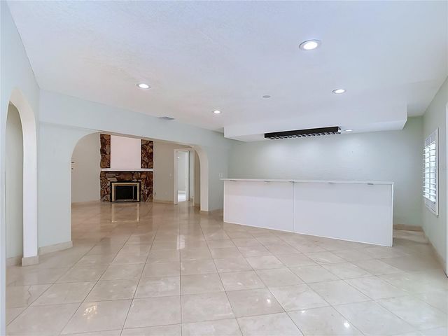 4608 APPLE RIDGE LANE, Tampa, FL 33624