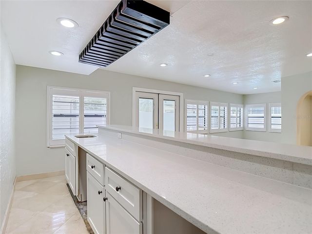 4608 APPLE RIDGE LANE, Tampa, FL 33624