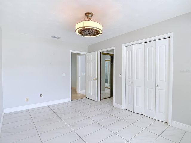 4608 APPLE RIDGE LANE, Tampa, FL 33624