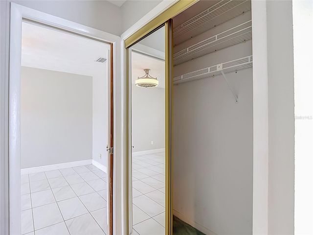 4608 APPLE RIDGE LANE, Tampa, FL 33624