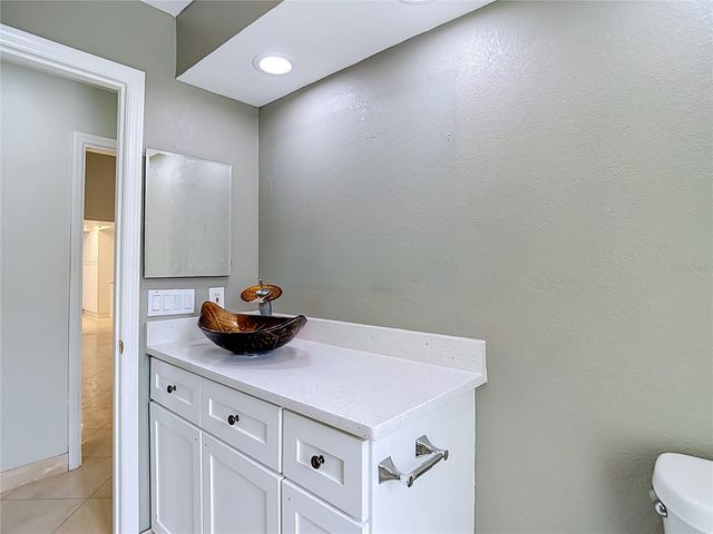 4608 APPLE RIDGE LANE, Tampa, FL 33624