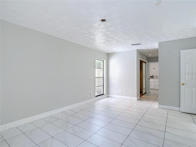 4608 APPLE RIDGE LANE, Tampa, FL 33624