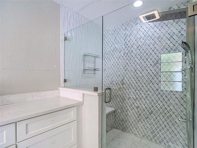 4608 APPLE RIDGE LANE, Tampa, FL 33624