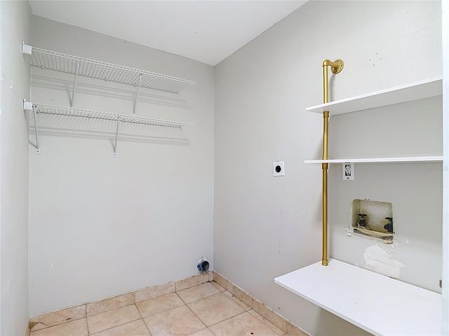 4608 APPLE RIDGE LANE, Tampa, FL 33624