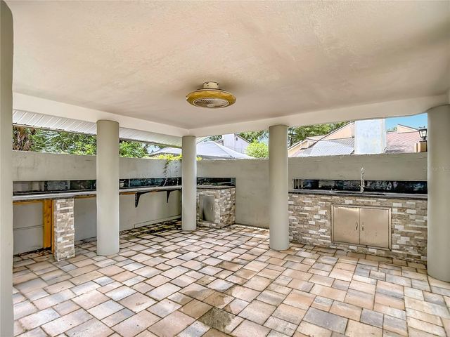 4608 APPLE RIDGE LANE, Tampa, FL 33624
