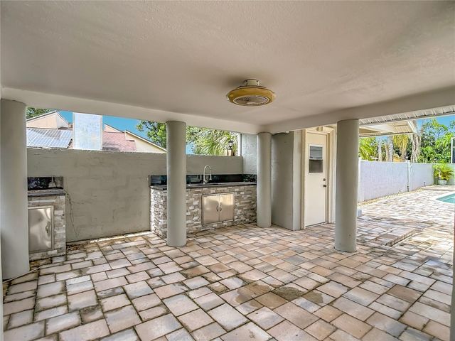4608 APPLE RIDGE LANE, Tampa, FL 33624