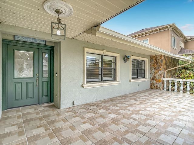 4608 APPLE RIDGE LANE, Tampa, FL 33624