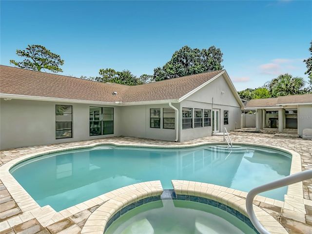 4608 APPLE RIDGE LANE, Tampa, FL 33624