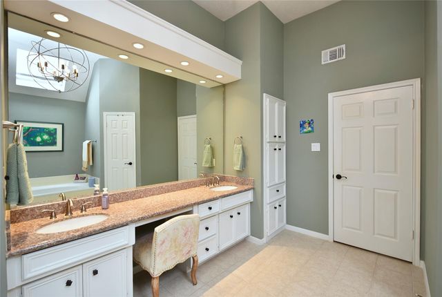 3862 W Wisteria Circle, Sugar Land, TX 77479