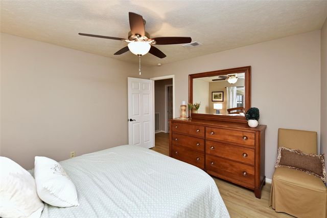 3862 W Wisteria Circle, Sugar Land, TX 77479