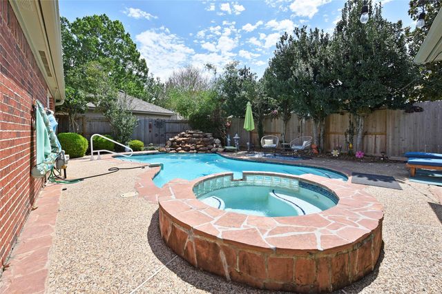 3862 W Wisteria Circle, Sugar Land, TX 77479