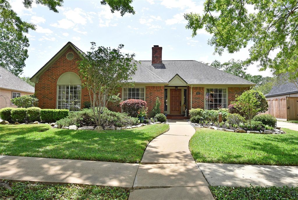 3862 W Wisteria Circle, Sugar Land, TX 77479