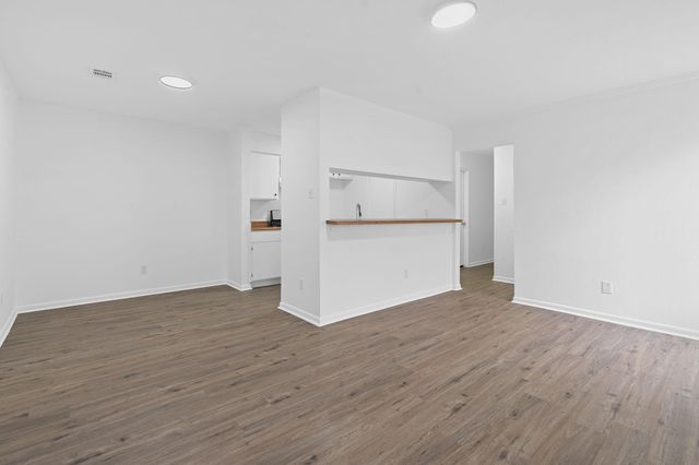 6808 Wentworth DR A, Austin, TX 78724