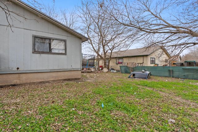 6808 Wentworth DR A, Austin, TX 78724