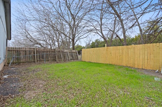 6808 Wentworth DR A, Austin, TX 78724