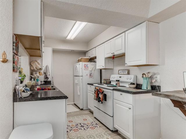 11413 Springhollow Road 707, Oklahoma City, OK 73120