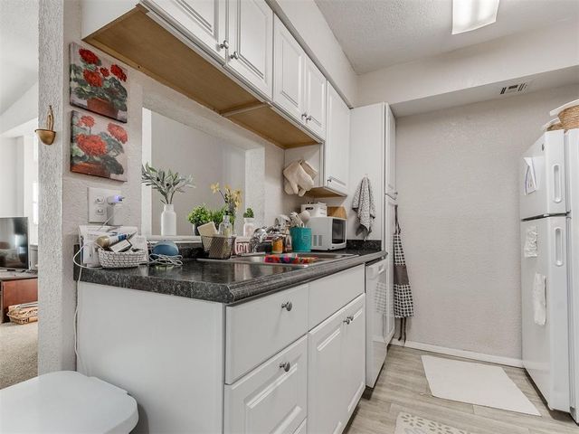 11413 Springhollow Road 707, Oklahoma City, OK 73120